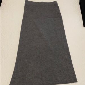 UNIQLO light ribbed wool skirt